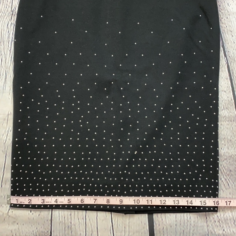 WHITE HOUSE|BLACK MARKET Black Skirt Size: 2 - Picture 8 of 17